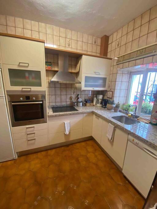Charming 4 Bedroom Village Home With Patio Mijas Eksteriør billede