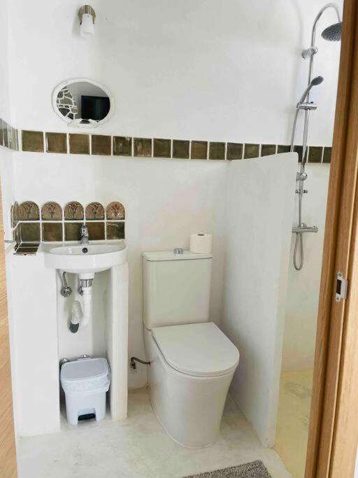 Charming 4 Bedroom Village Home With Patio Mijas Eksteriør billede