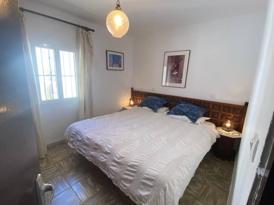 Charming 4 Bedroom Village Home With Patio Mijas Eksteriør billede